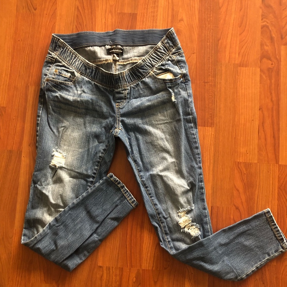 Wendy Bellissimo Ripped Maternity Denim